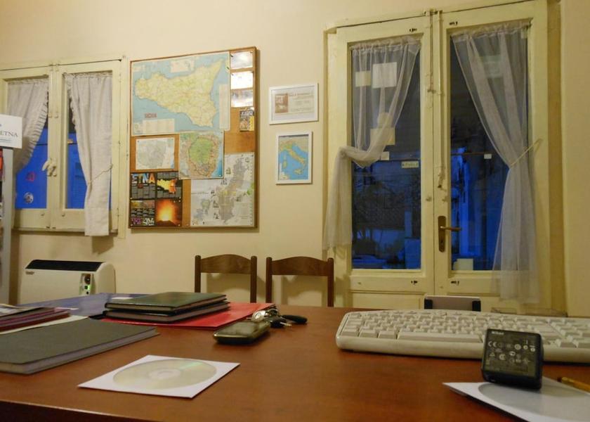 Sicily Belpasso Meeting Room