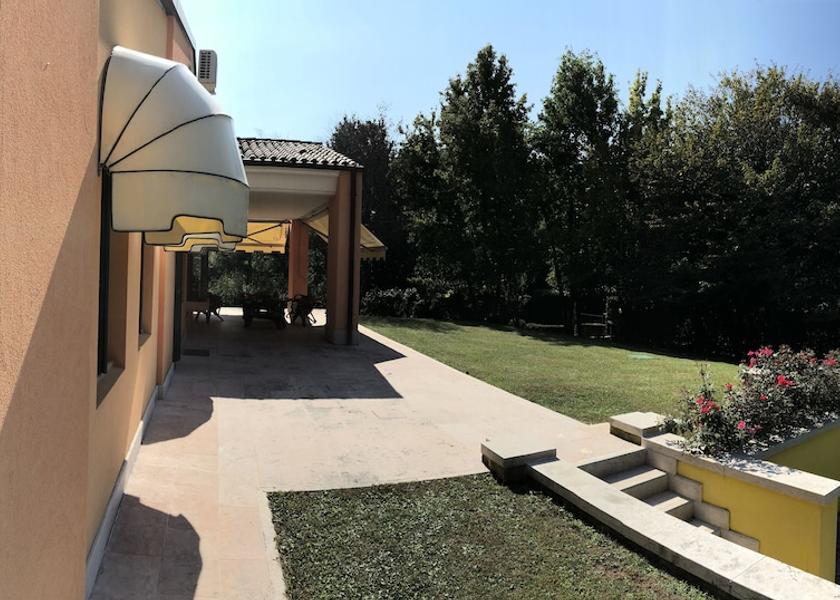 Veneto Giavera del Montello Exterior Detail