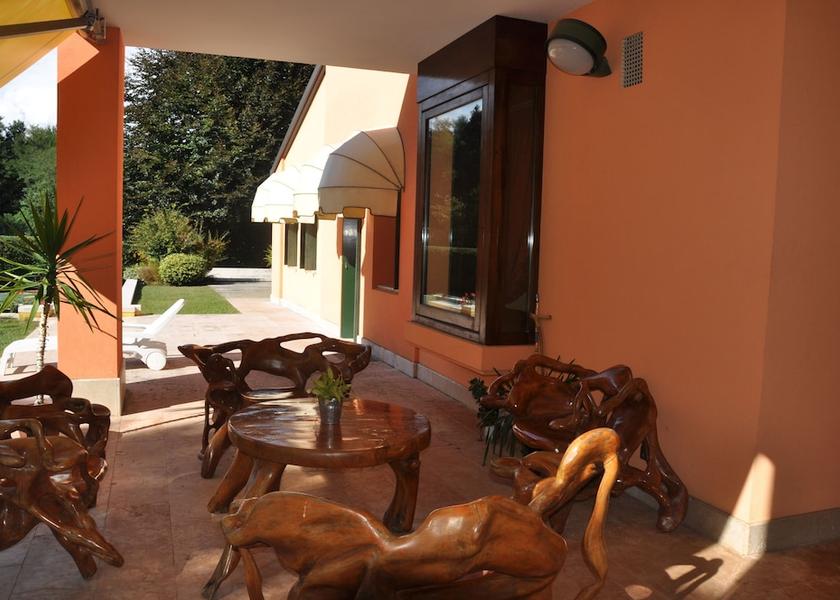 Veneto Giavera del Montello Porch