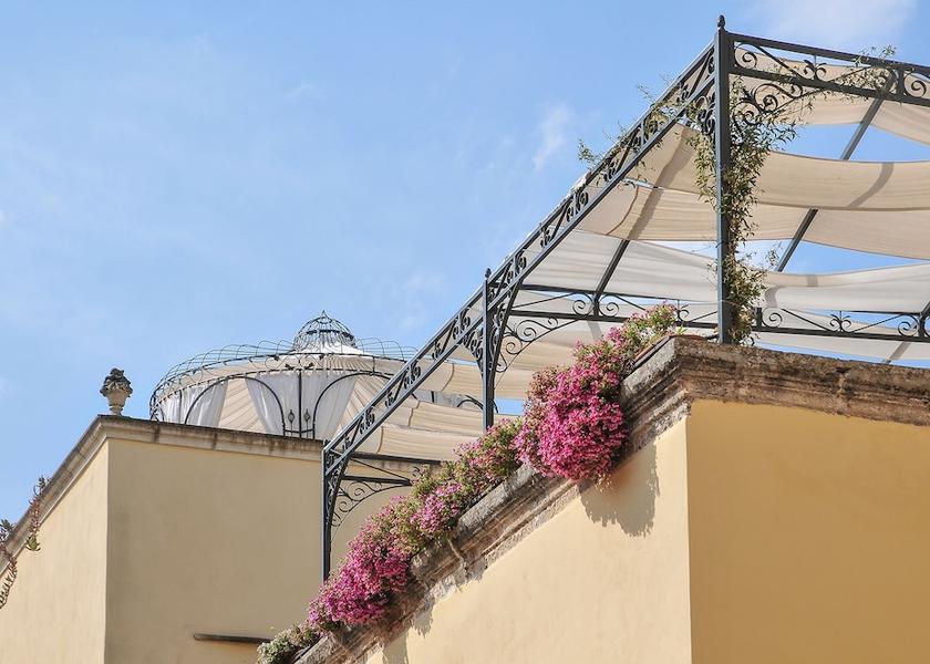 Puglia Nardo Exterior Detail