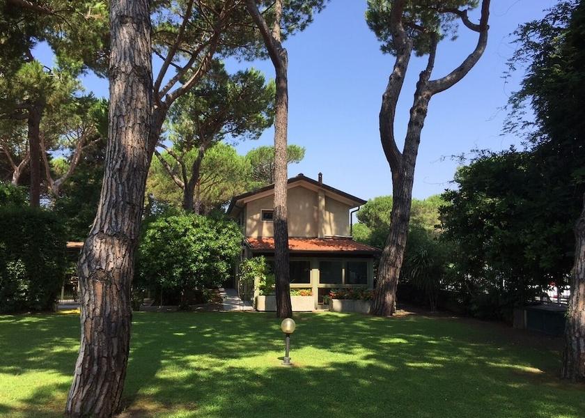 Tuscany Montignoso Front of property