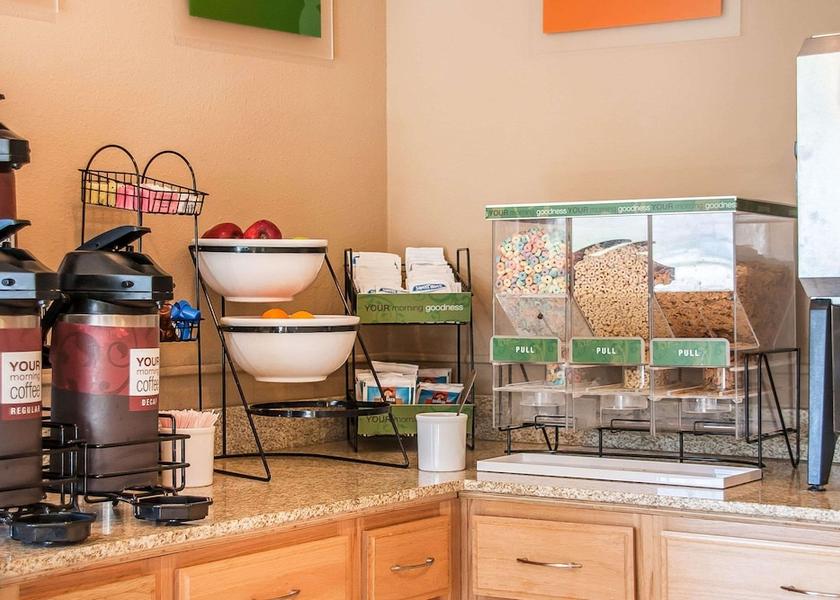 Minnesota Fergus Falls Breakfast Area