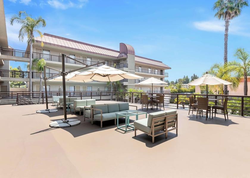 California Lake Forest Amenity