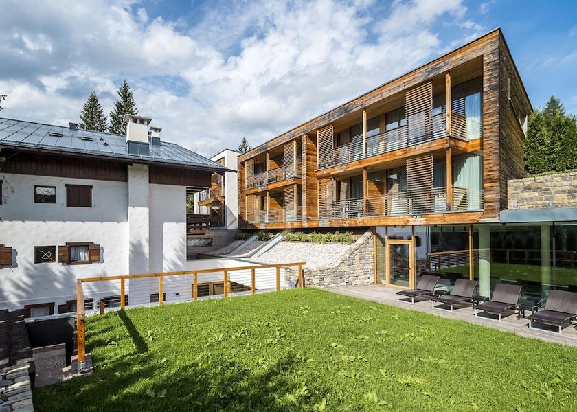 Veneto Cortina d'Ampezzo Sundeck