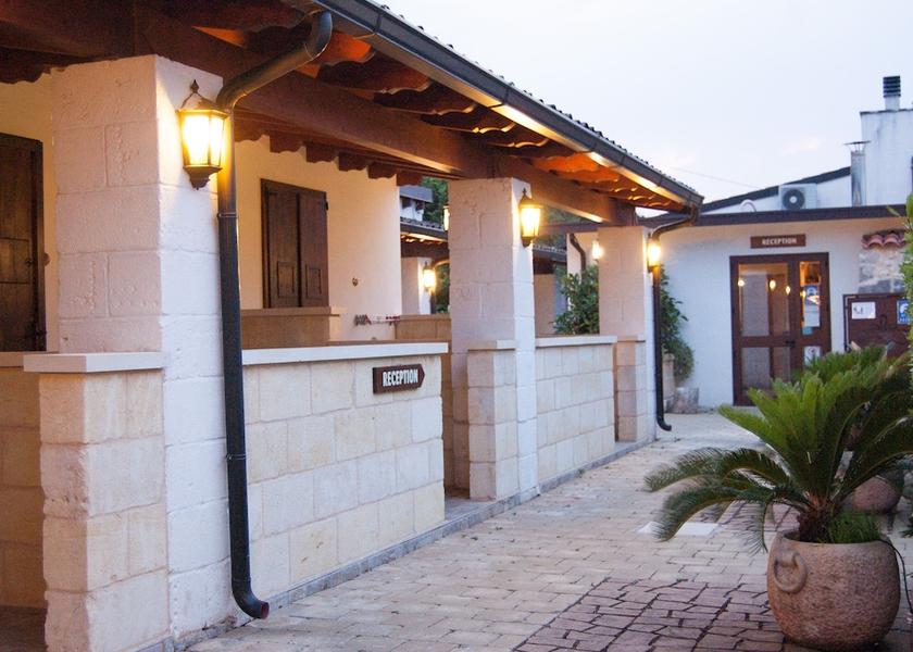Puglia Giurdignano Exterior Detail