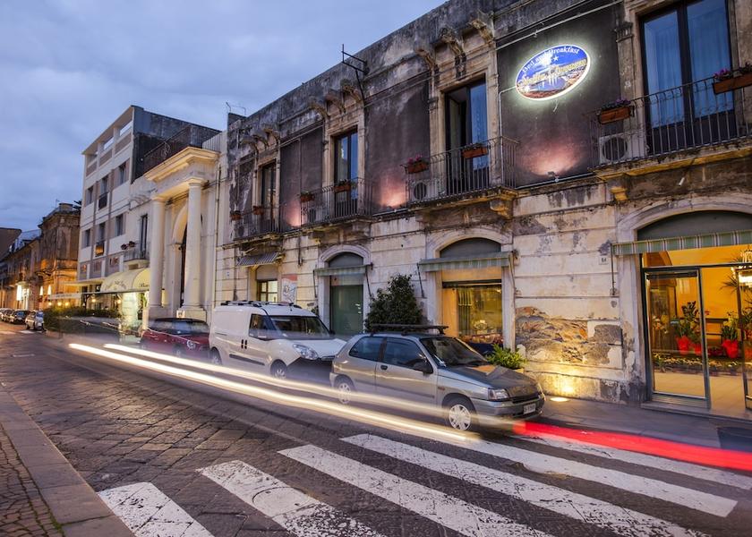 Sicily Riposto Exterior Detail