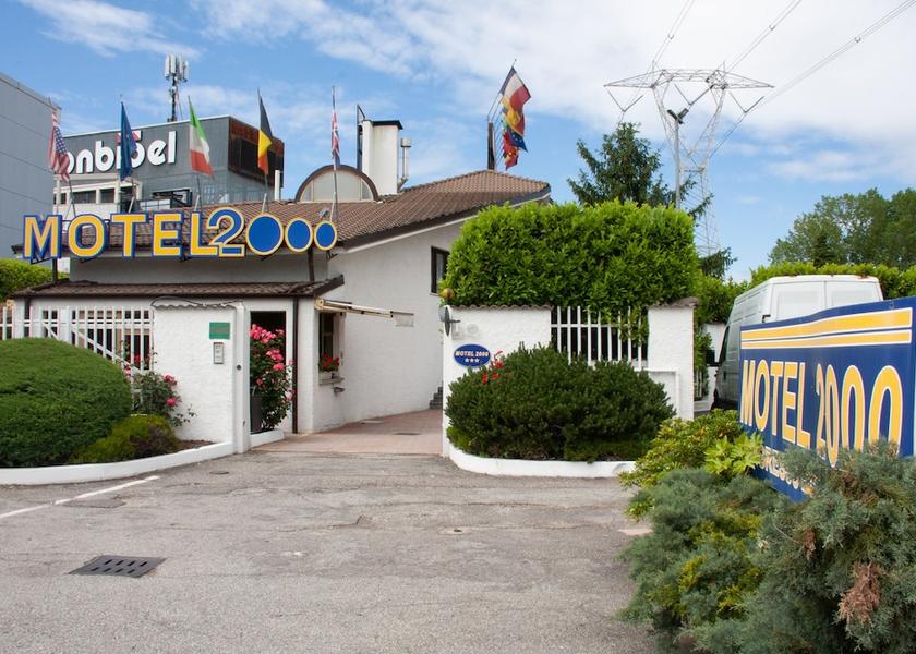 Lombardy Trezzano Sul Naviglio Exterior Detail