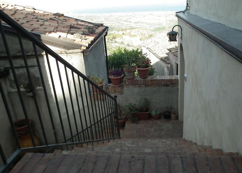 Calabria Gerace Entrance
