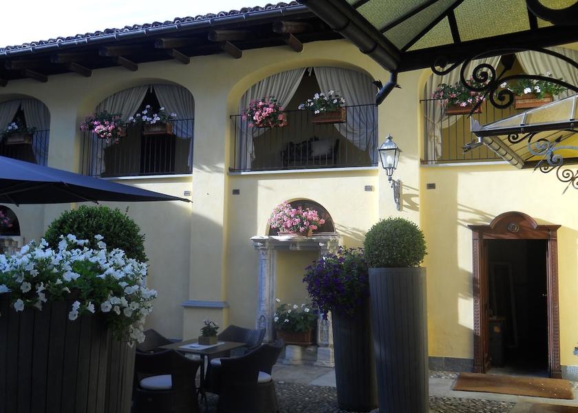 Piedmont Monforte d'Alba Exterior detail