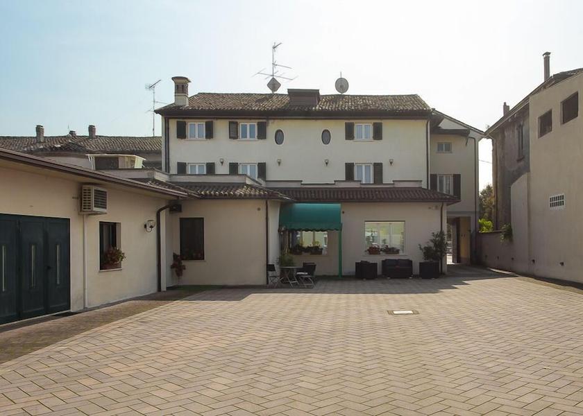 Lombardy Gambara Courtyard