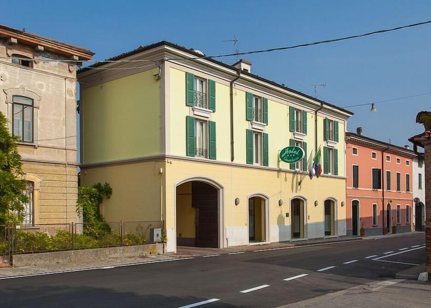 Lombardy Gambara Entrance