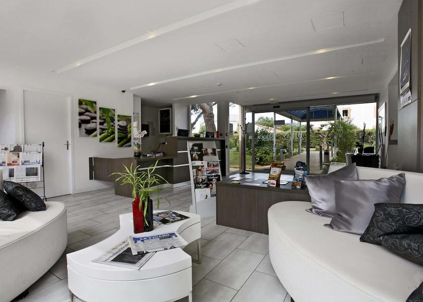 Occitanie Mauguio Lobby