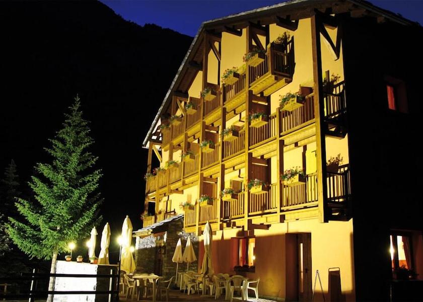 Valle d'Aosta Cogne Facade