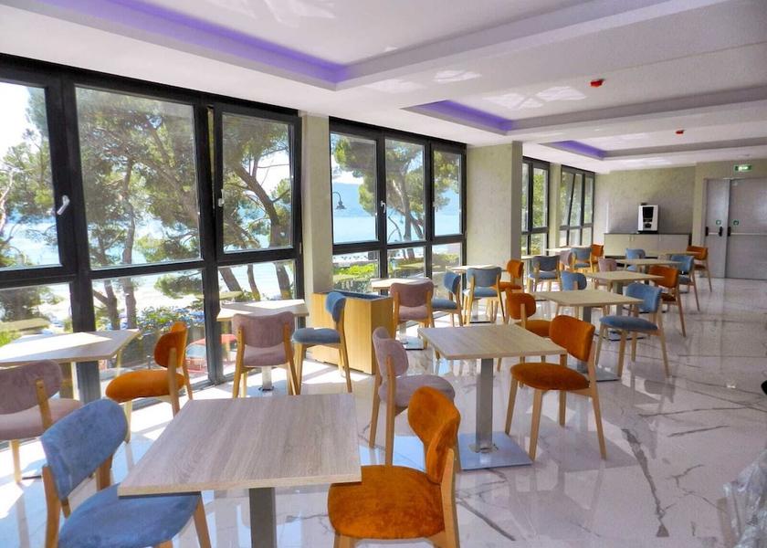 Liguria Lerici Breakfast Area