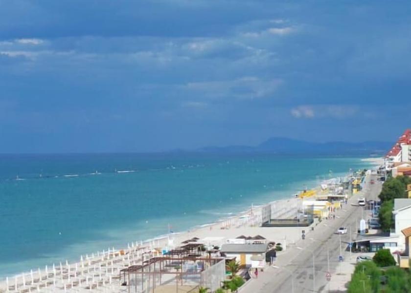Marche Mondolfo Beach