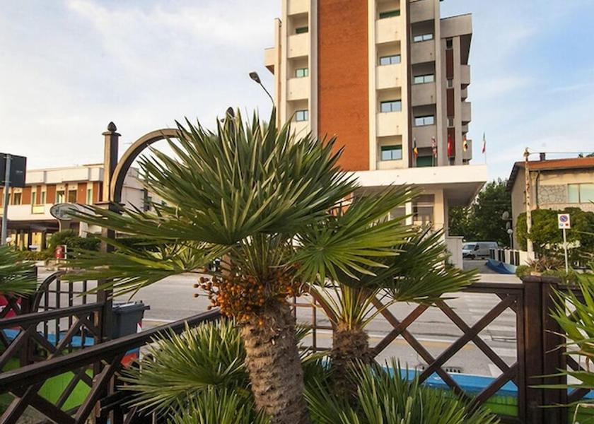 Marche mondolfo Exterior Detail