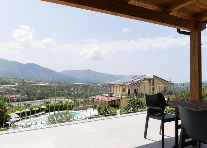 Campania Ceraso Junior Suite with Pool View
