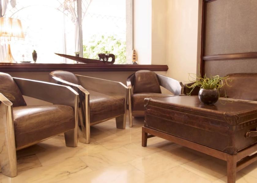 Campania Eboli Lobby sitting area