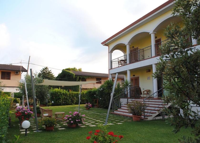 Calabria Sangineto Property Grounds