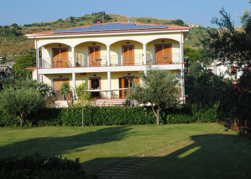 Calabria Sangineto Exterior Detail