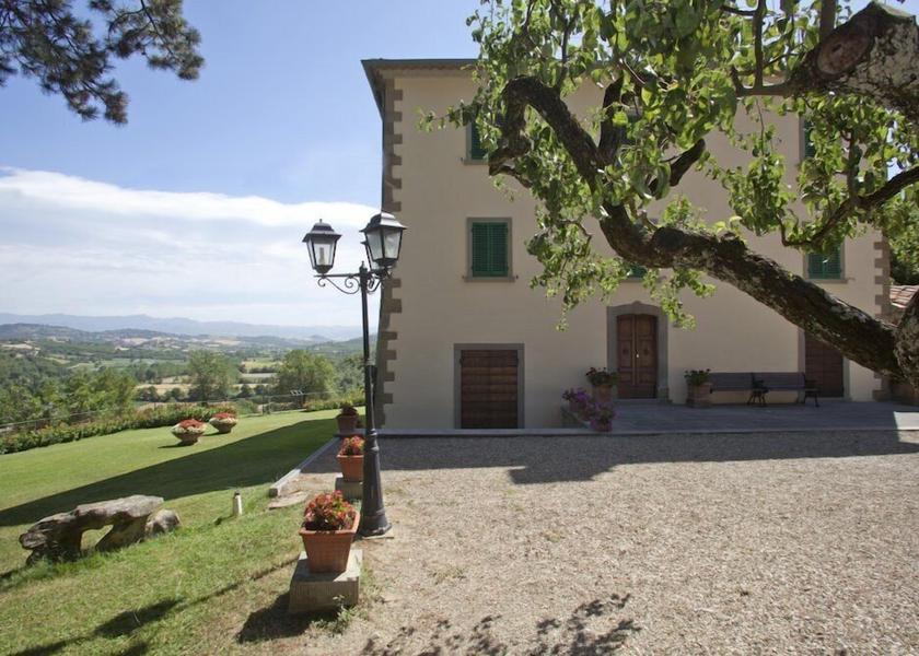 Tuscany Monterchi Exterior Detail