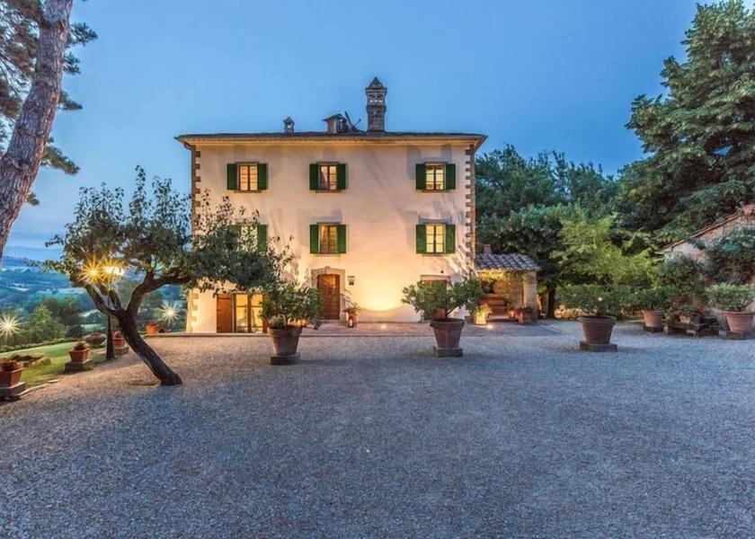 Tuscany Monterchi Facade