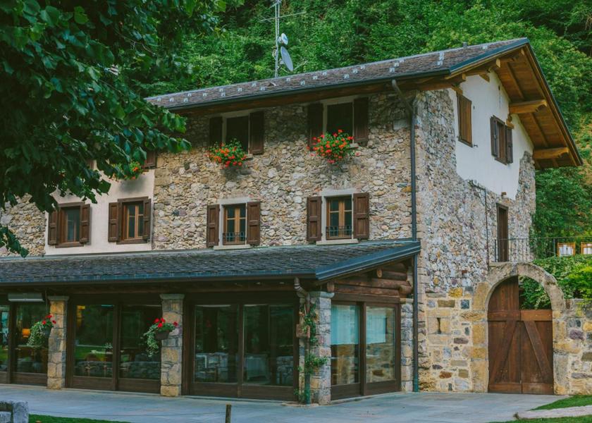 Lombardy Lenna Exterior view