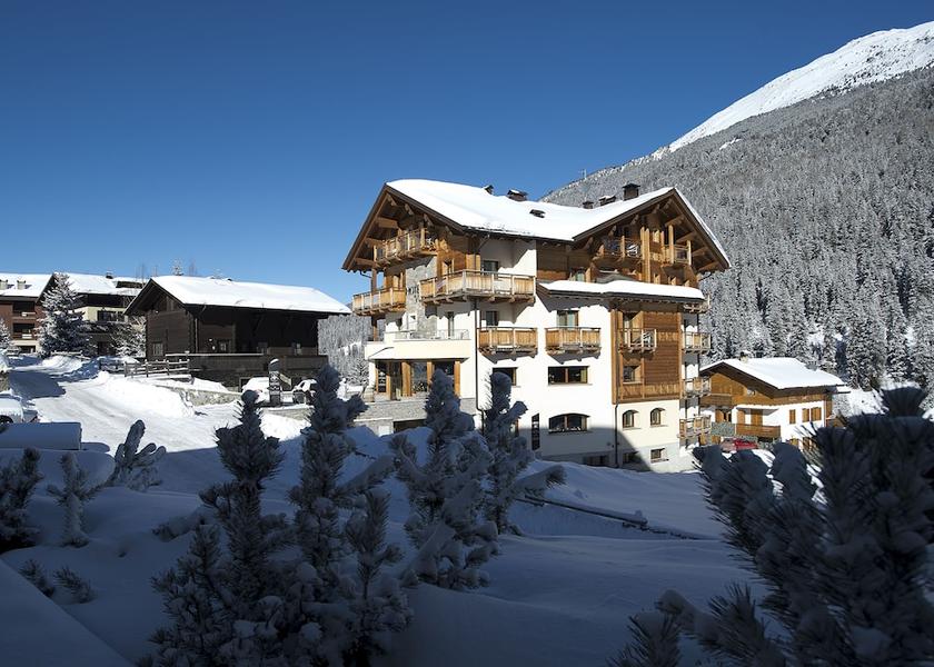 Lombardy Valfurva Facade