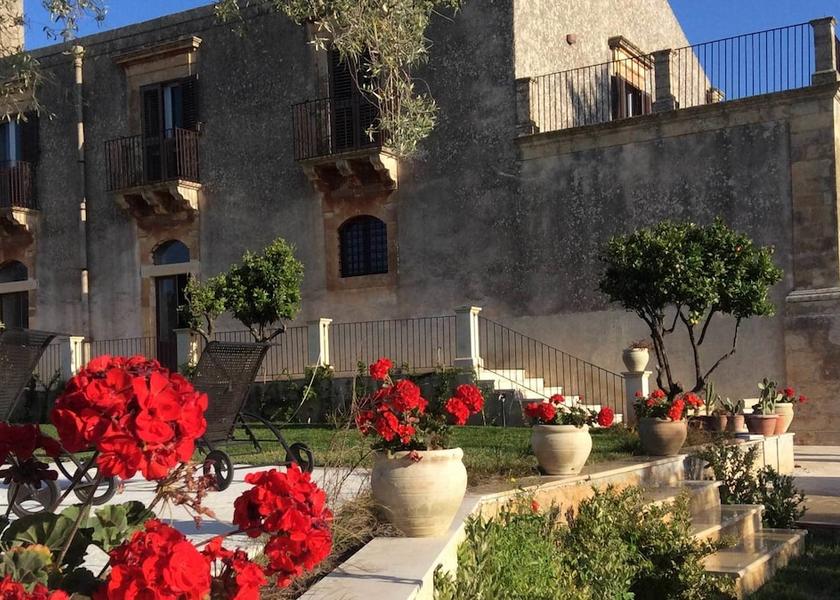 Sicily Palazzolo Acreide Exterior Detail