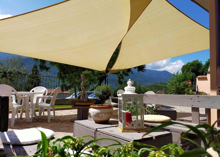 Piedmont San Didero Courtyard view