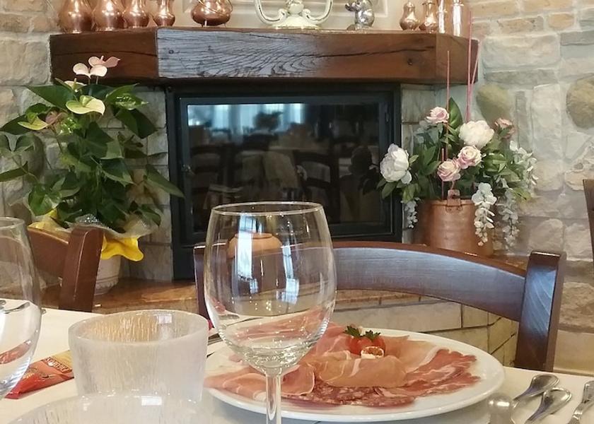 Lombardy Medole Dining