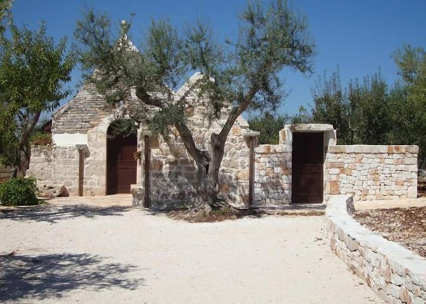 Puglia Castellana Grotte Exterior Detail