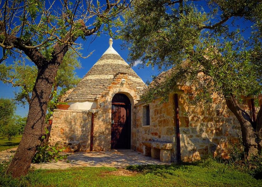 Puglia Castellana Grotte Exterior Detail