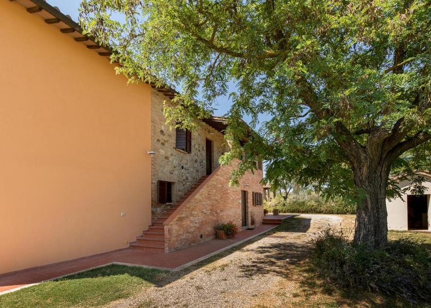 Umbria Fabro Hotel Exterior