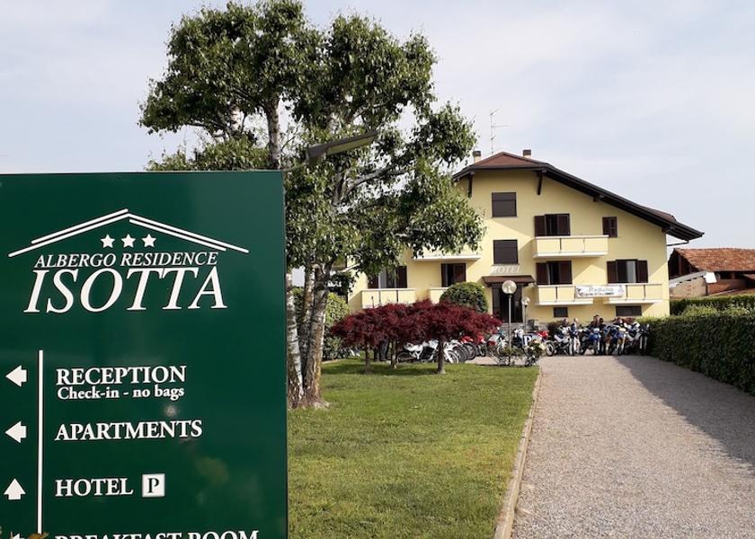 Piedmont Veruno Exterior Detail