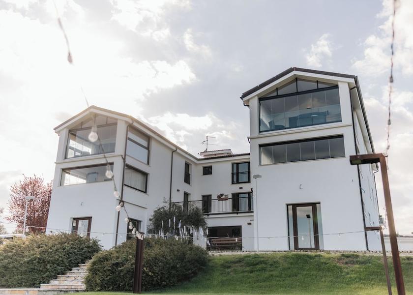 Abruzzo Canosa Sannita Front of property