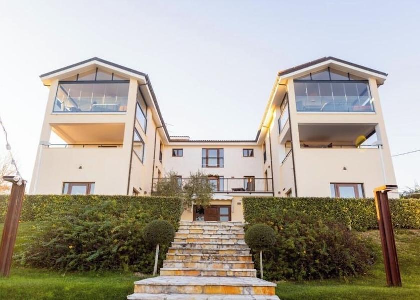 Abruzzo Canosa Sannita Front of property