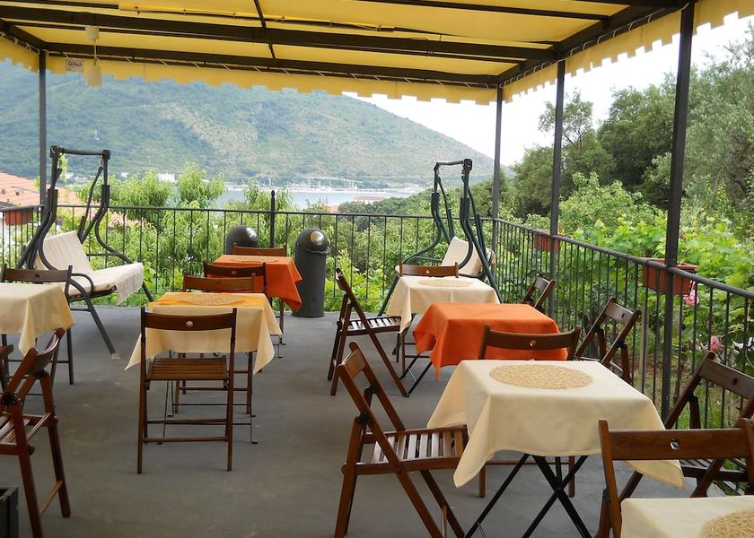 Campania Vibonati Outdoor Dining