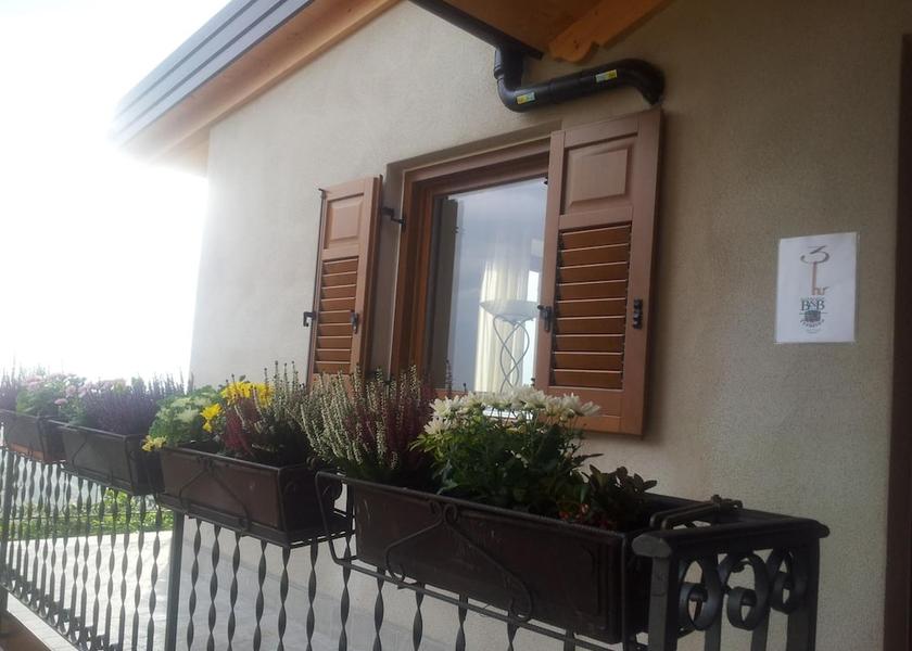 Abruzzo Castel Frentano Exterior Detail