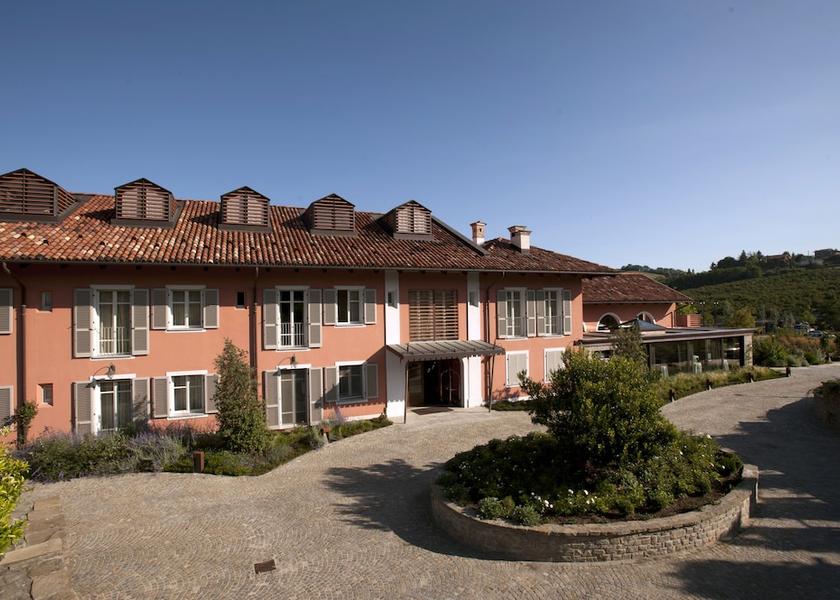 Piedmont Benevello Facade