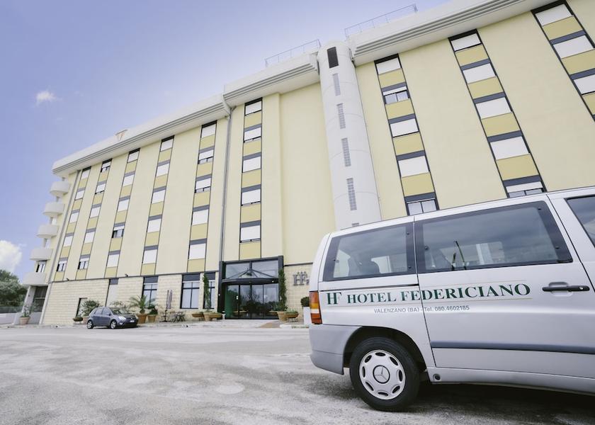 Puglia Valenzano Facade