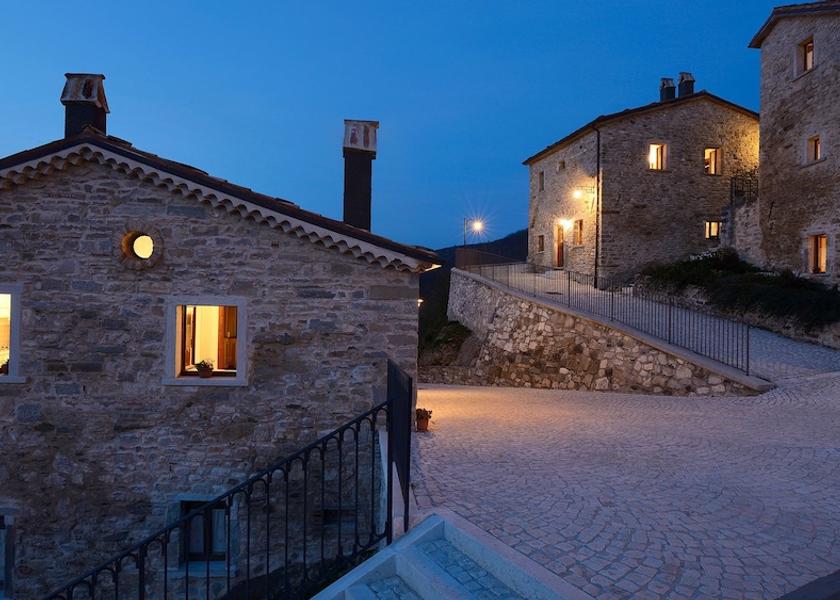 Molise Castel del Giudice Front of property - evening/night