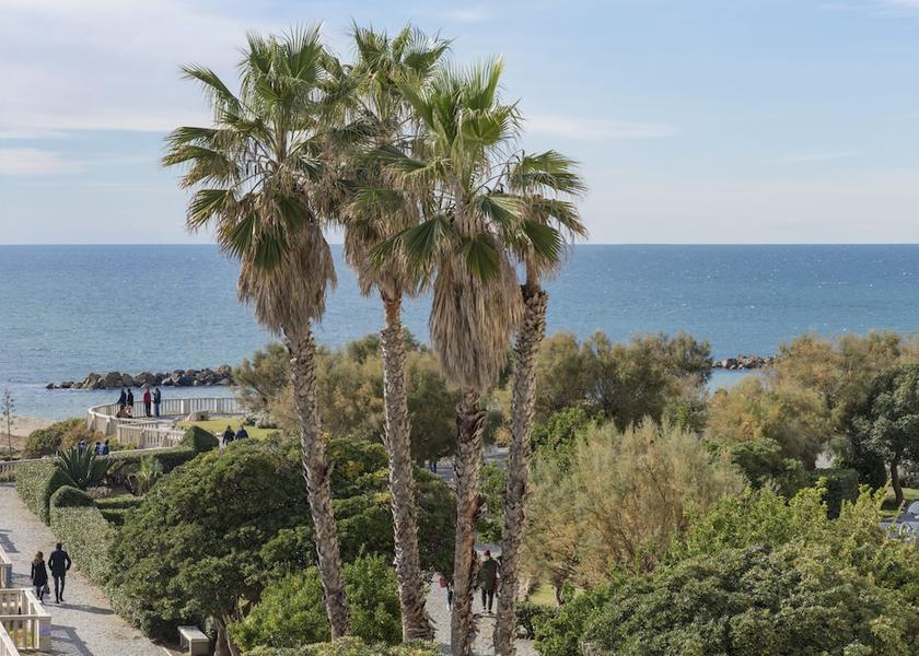 Lazio Anzio Exterior Detail