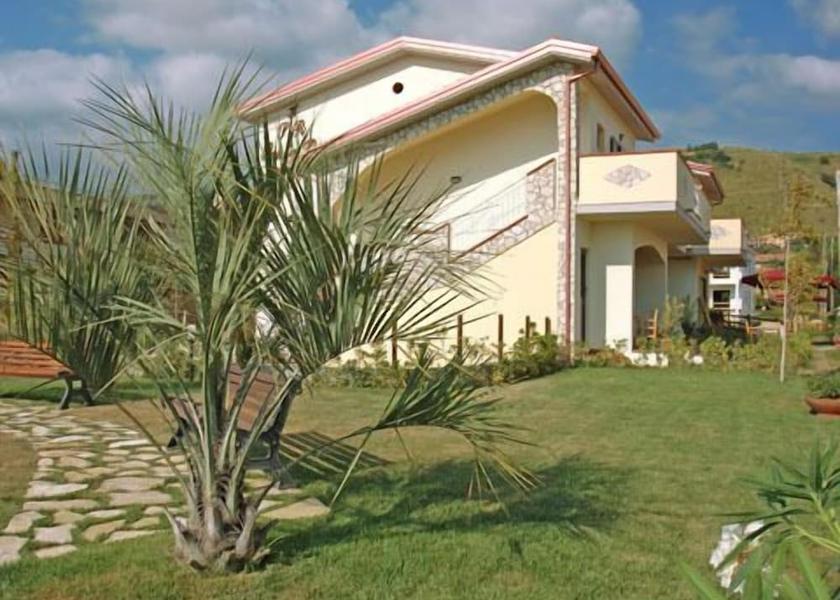 Calabria Sangineto Facade