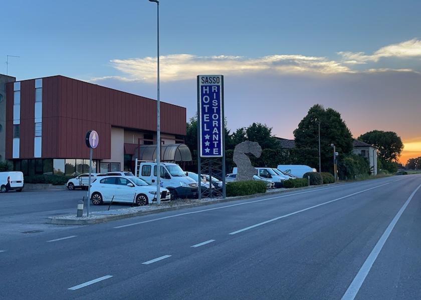 Veneto Bovolone Facade