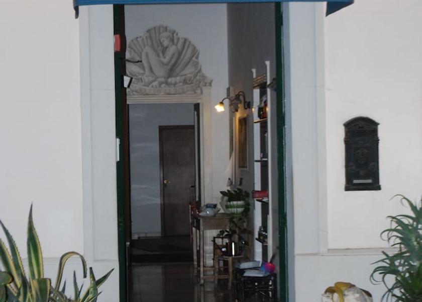 Calabria Scilla Entrance