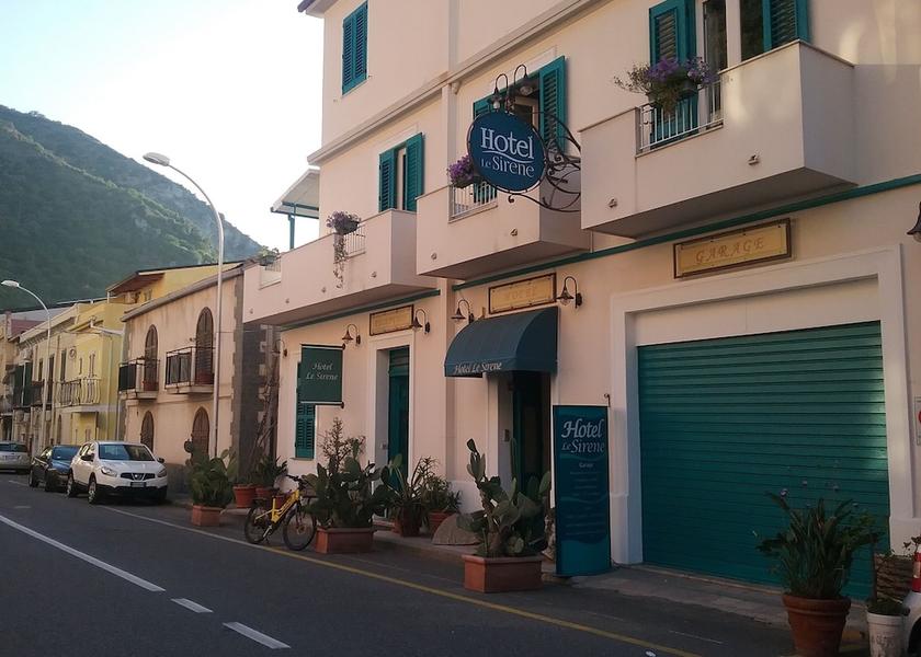Calabria Scilla Entrance