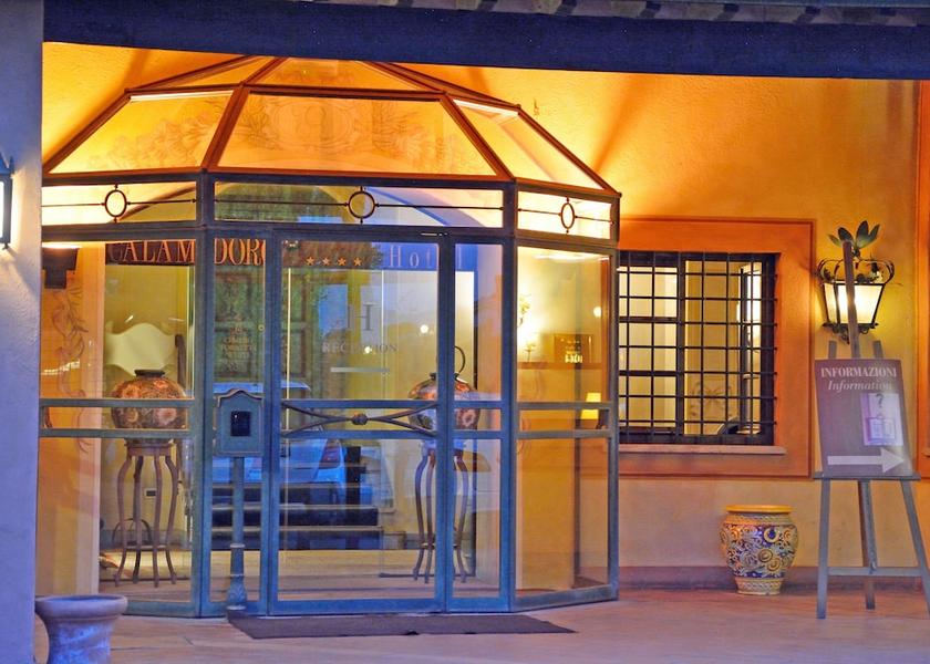 Tuscany Calcinaia Pool