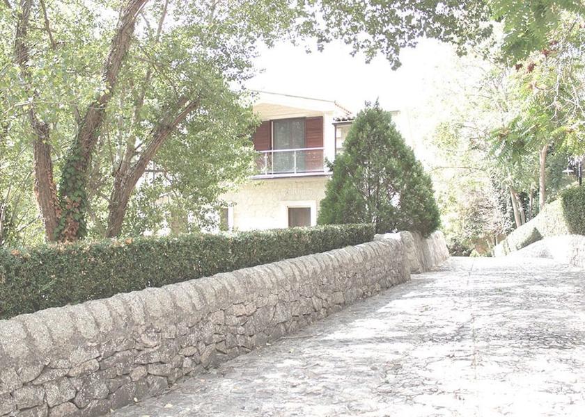 Sicily Vizzini Property Grounds