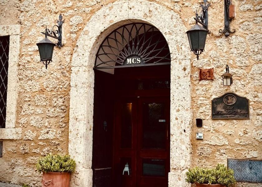 Lazio Arpino Property entrance